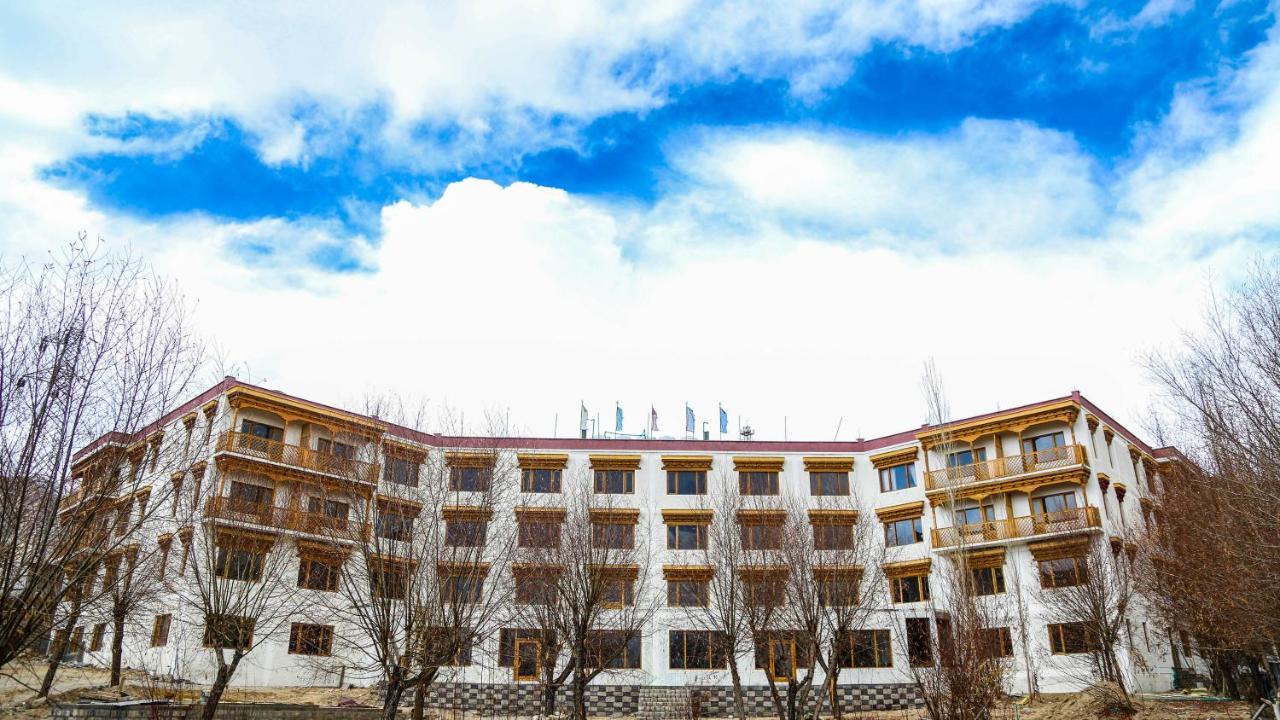 Hotel Deskitsal Лех Экстерьер фото