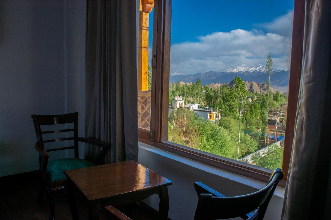 Hotel Deskitsal Лех Экстерьер фото
