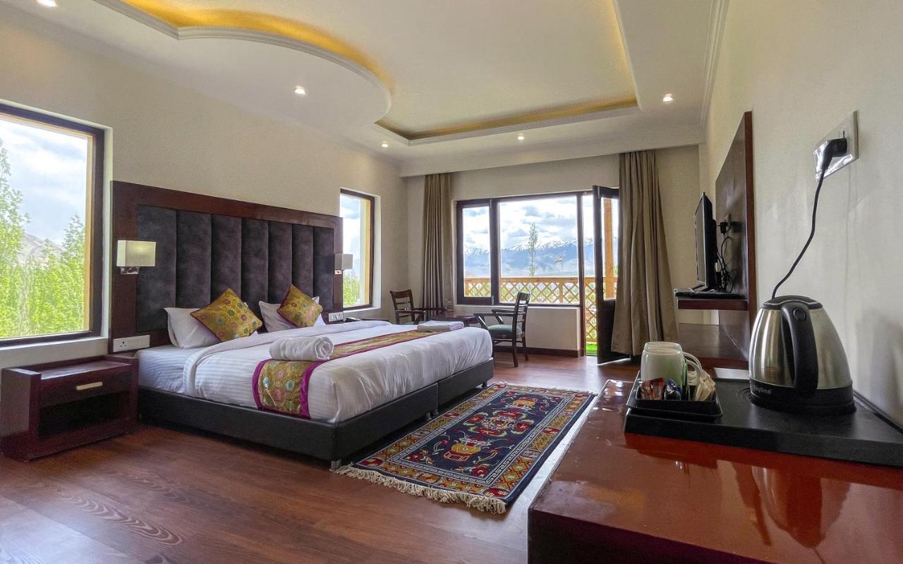 Hotel Deskitsal Лех Экстерьер фото